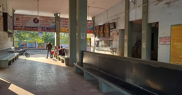 msrtc chandur railway bus stand waiting area